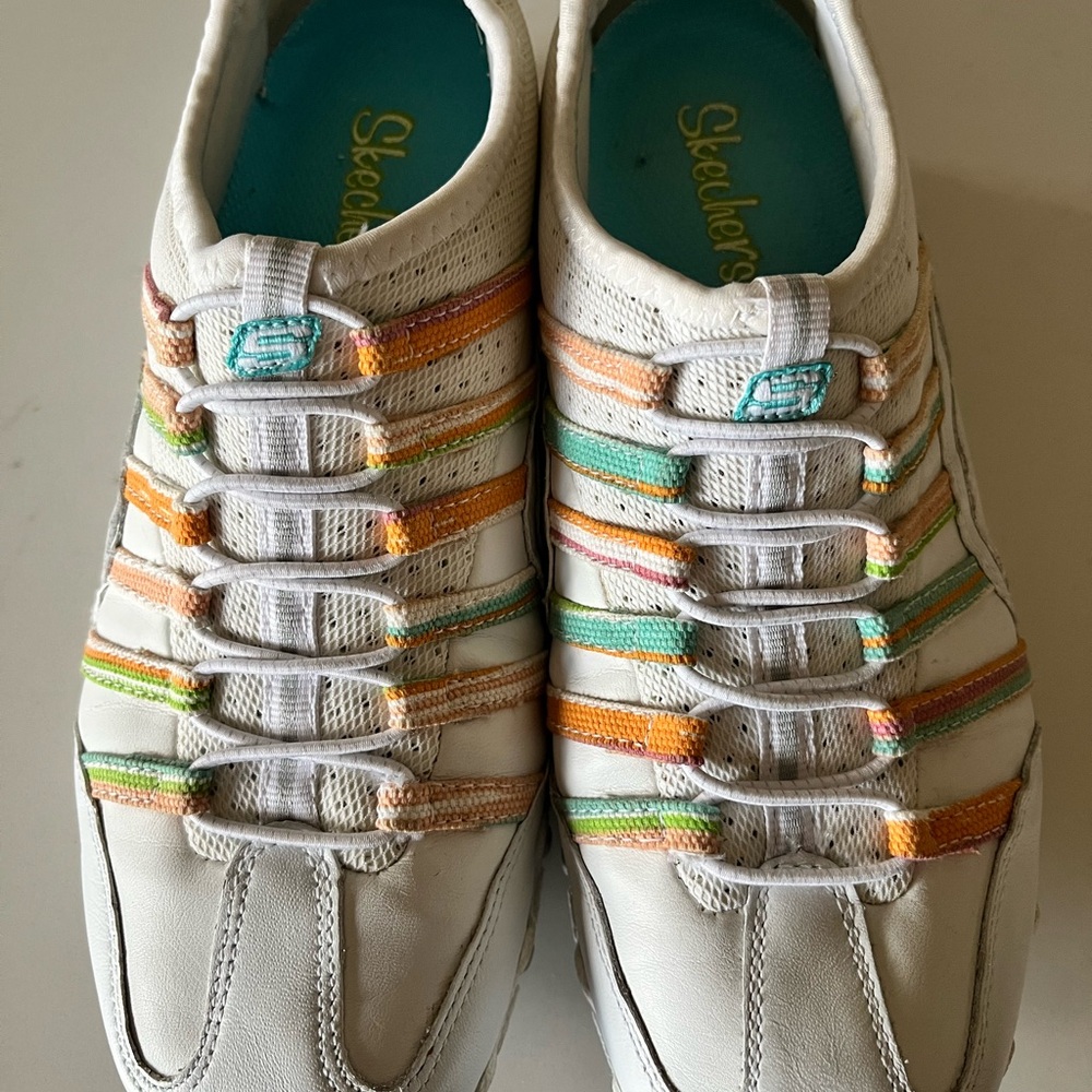 Skechers White Sneakers with Multicolor Stripes